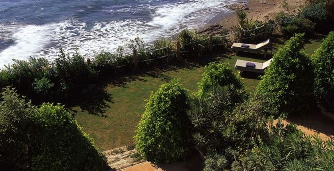 Palacete de lujo con vistas al mar 