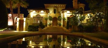 Palacete de lujo con vistas al mar 