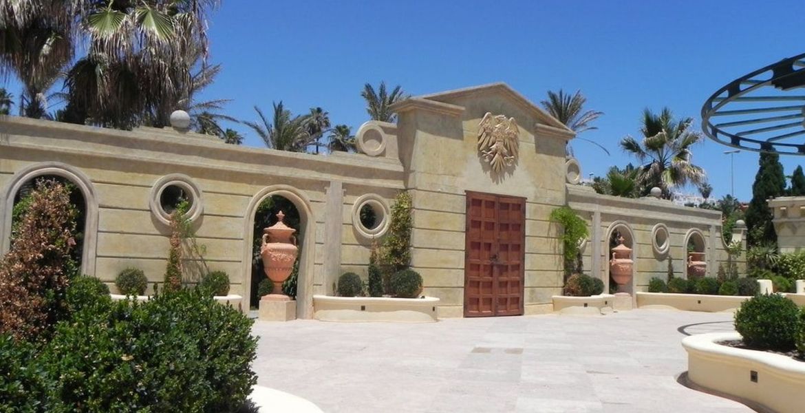 Palacete de lujo con vistas al mar 