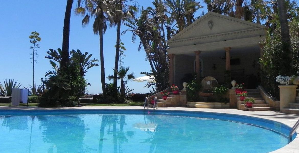 Palacete de lujo con vistas al mar 