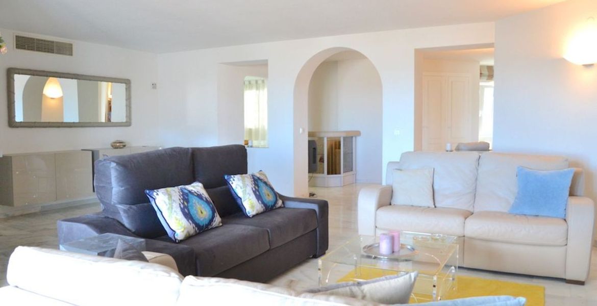 Appartement spacieux et contemporain de 2 chambres