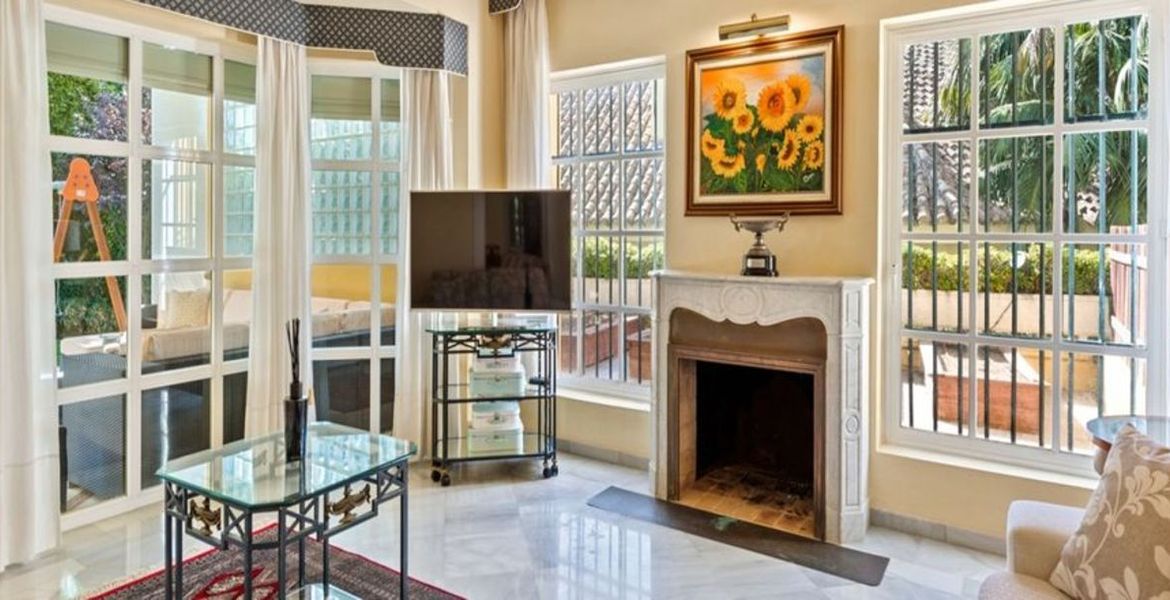 Villa clasica estilo andaluz en alquiler