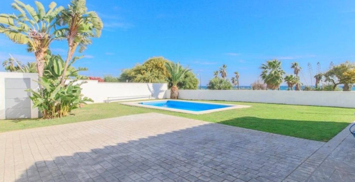 Beachfront Villa