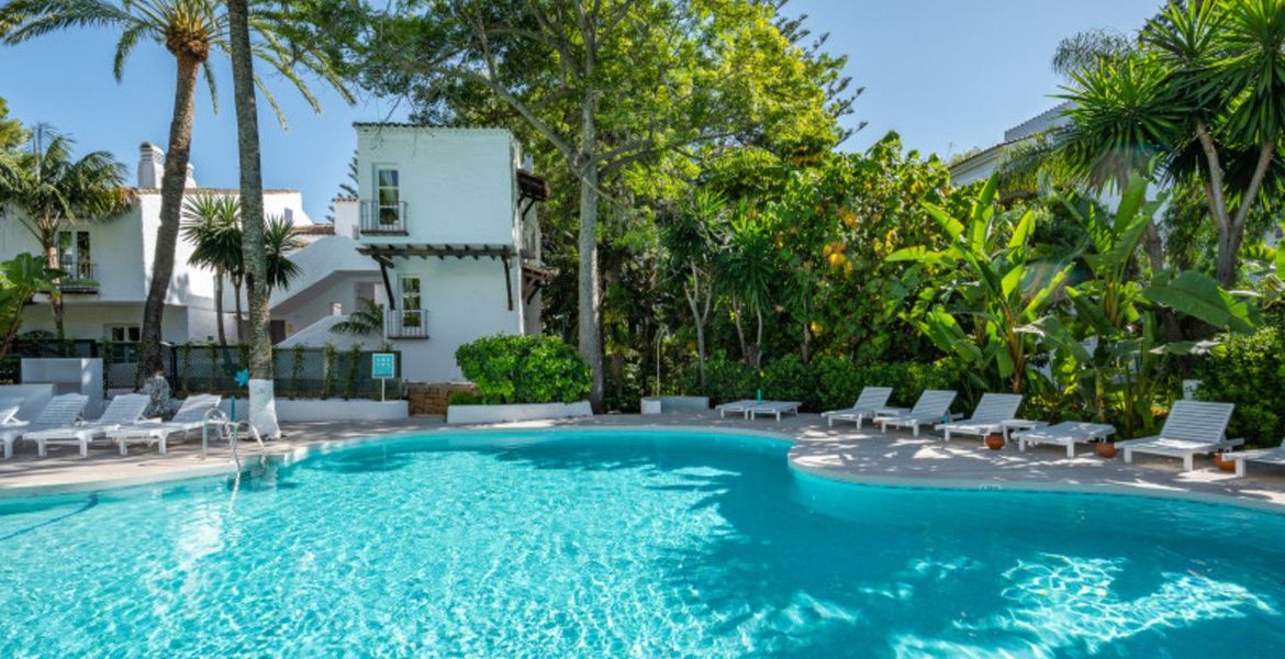 Private Suite for rent in the Hotel Puente Romano
