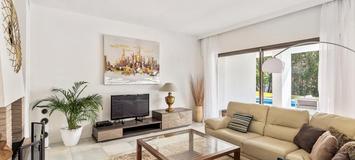 Villa frente a la playa Puerto Banús Marbella