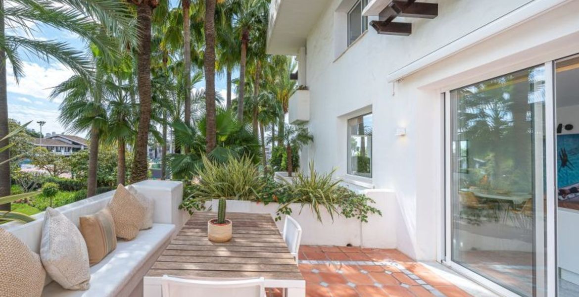 Appartement à louer à Marina Puente Romano Andalusian Garden