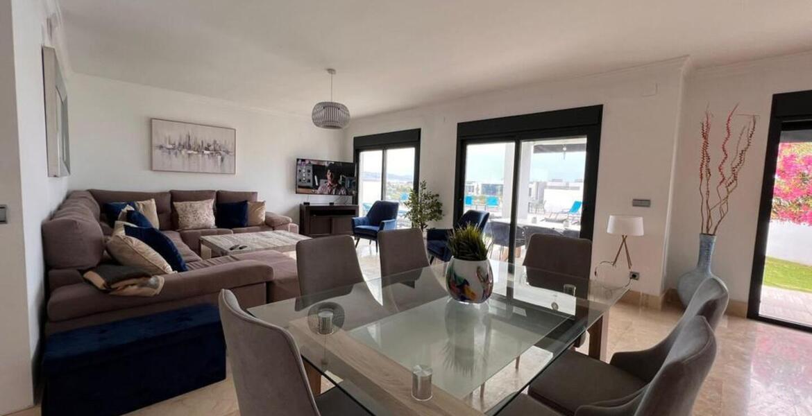 Villa in MARBELLA with 4 bedrooms and 4 bathrooms.