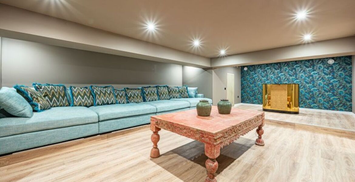 VILLA À MARBELLA CLUB - GOLDEN MILE, MARBELLA.