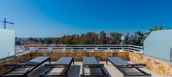 LUXUEUSE MAISON DE VILLE MODERNE AVEC VUE SUR LA MER DANS 