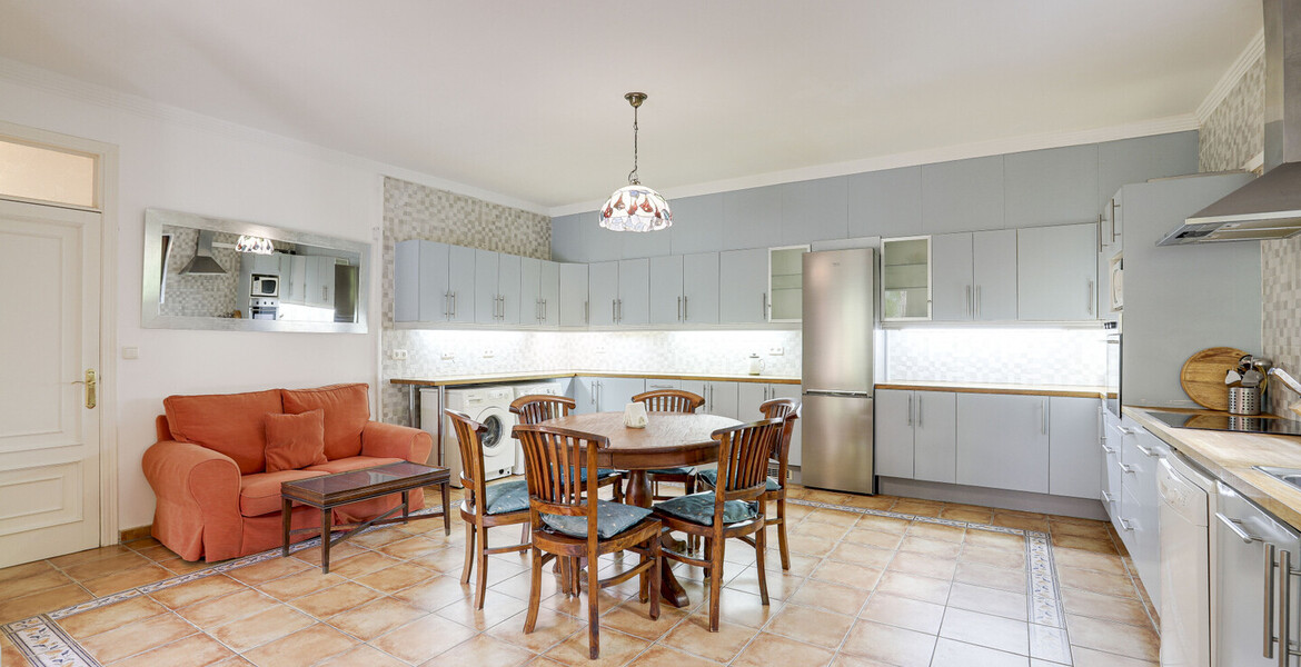 Fantastique villa avec 6 chambres, 6 salles de bains et une 