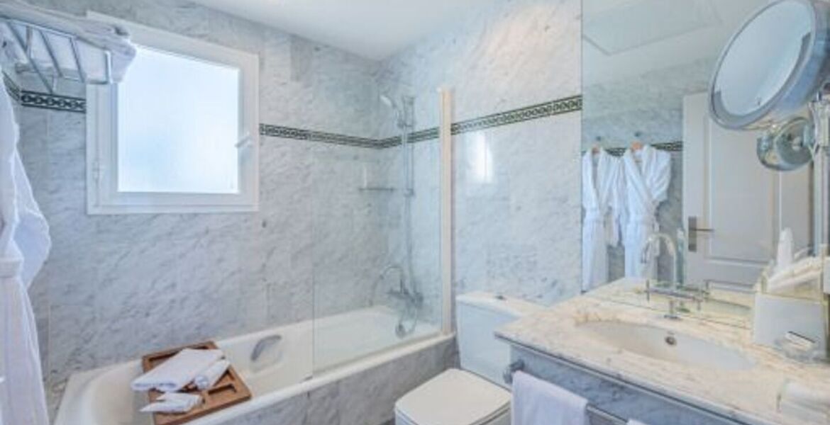 Penthouse duplex à louer à Marina Puente Romano Hotel