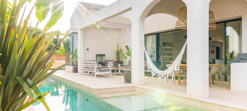 Une grande villa indépendante de quatre chambres et quatre s