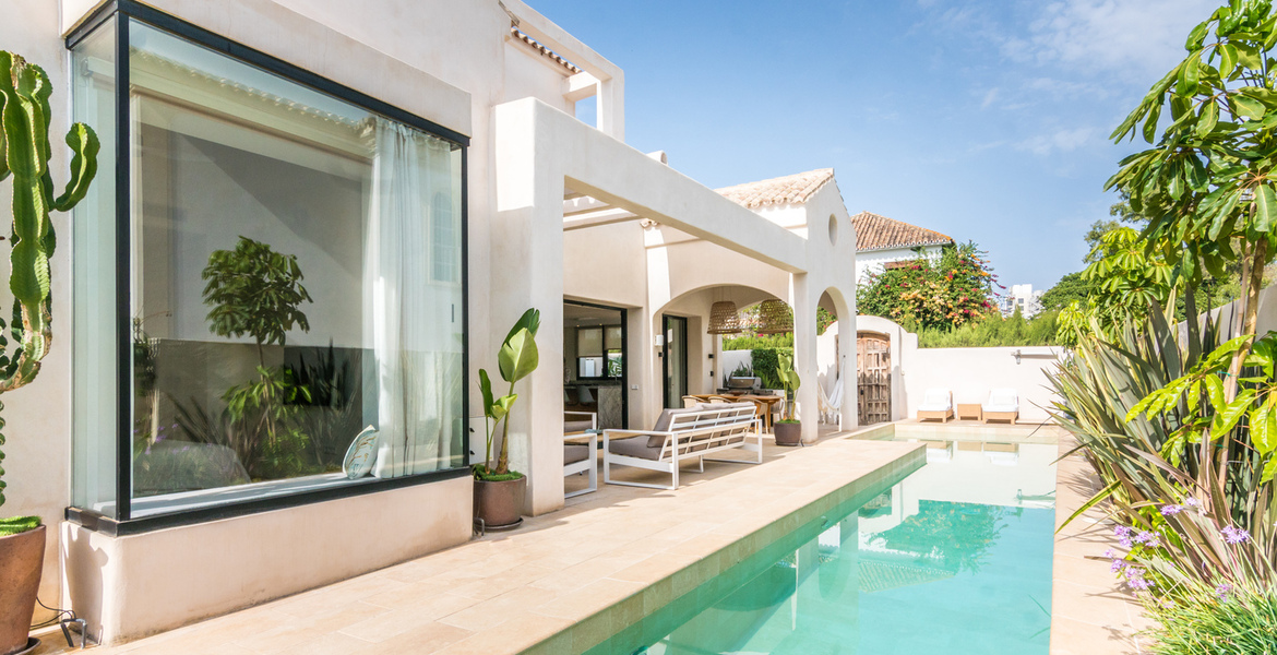 Une grande villa indépendante de quatre chambres et quatre s