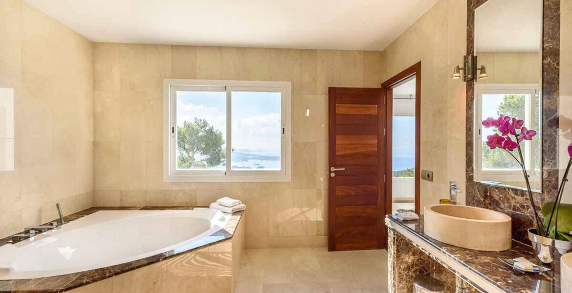 Villa Ibiza 5* avec 6 chambres 