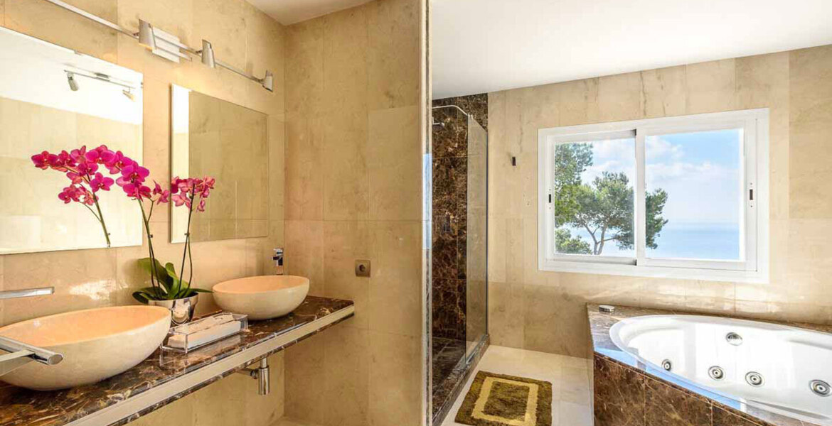 Villa Ibiza 5* avec 6 chambres 