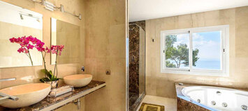 Villa Ibiza 5* avec 6 chambres 