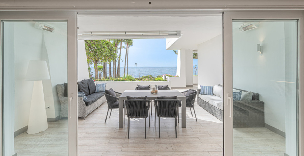 Exceptionnelle appartement en première ligne de plage à Mari