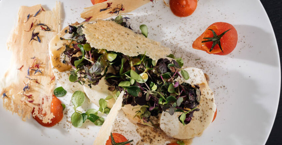 LUXE PRIVÉ. CUISINE DE HAUT NIVEAU. VUES SPECTACULAIRES. Le 