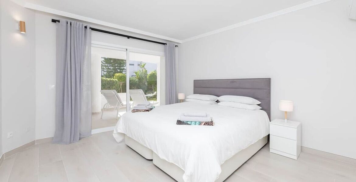 Apartment 4 bed beachfront Dominion Beach