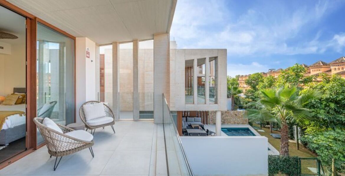 Townhouse on the Golden Mile