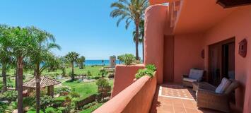 Torre Bermeja face à la plage d'Estepona