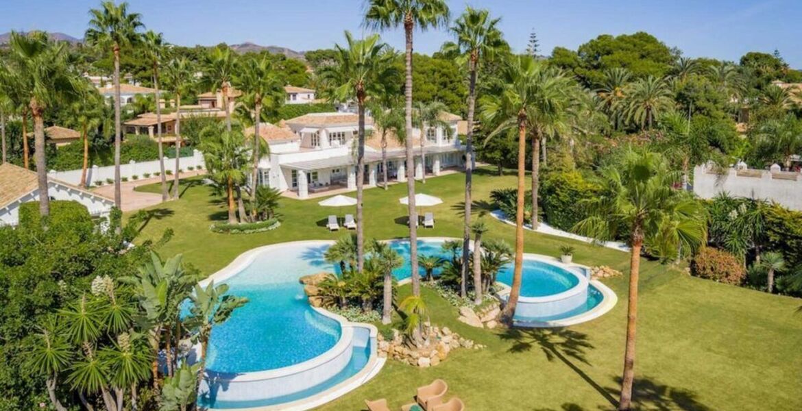 Beachfront Luxury Villa Los Monteros, Marbella