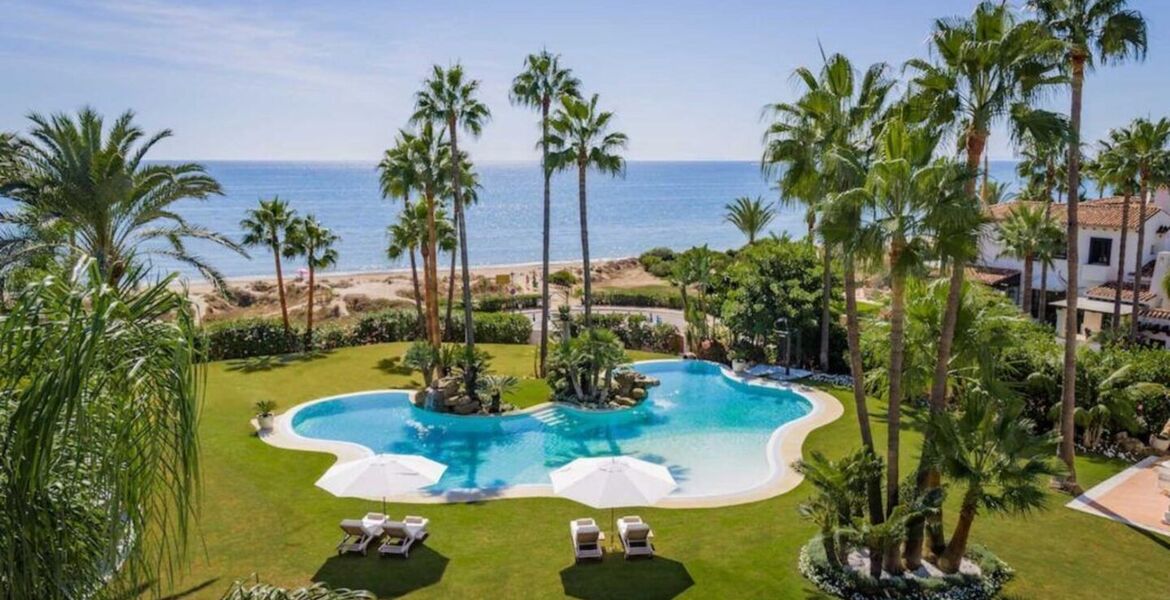 Beachfront Luxury Villa Los Monteros, Marbella