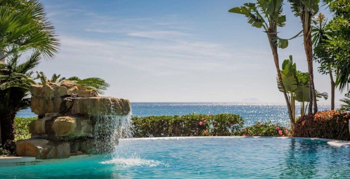 Beachfront Luxury Villa Los Monteros, Marbella