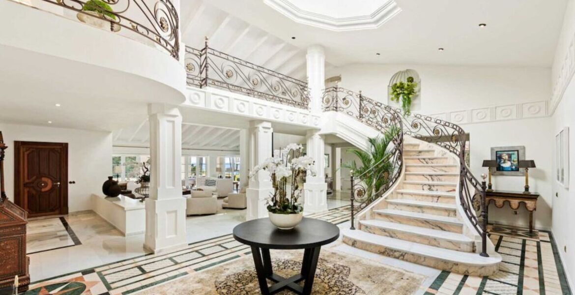 Beachfront Luxury Villa Los Monteros, Marbella