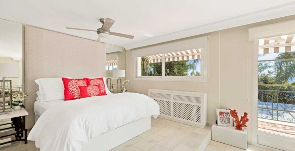 Beachfront Luxury Villa Los Monteros, Marbella