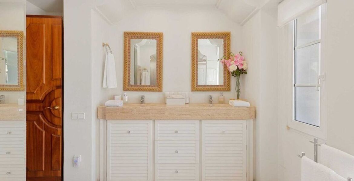 Beachfront Luxury Villa Los Monteros, Marbella