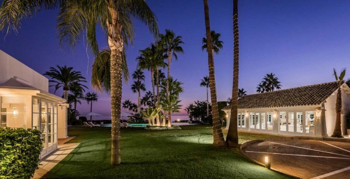 Beachfront Luxury Villa Los Monteros, Marbella