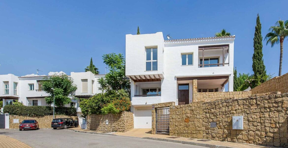 Villa for rent in Benahavis