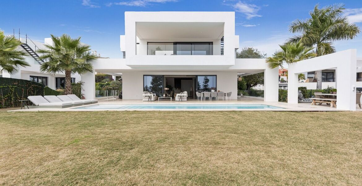 Villa for rent in Estepona
