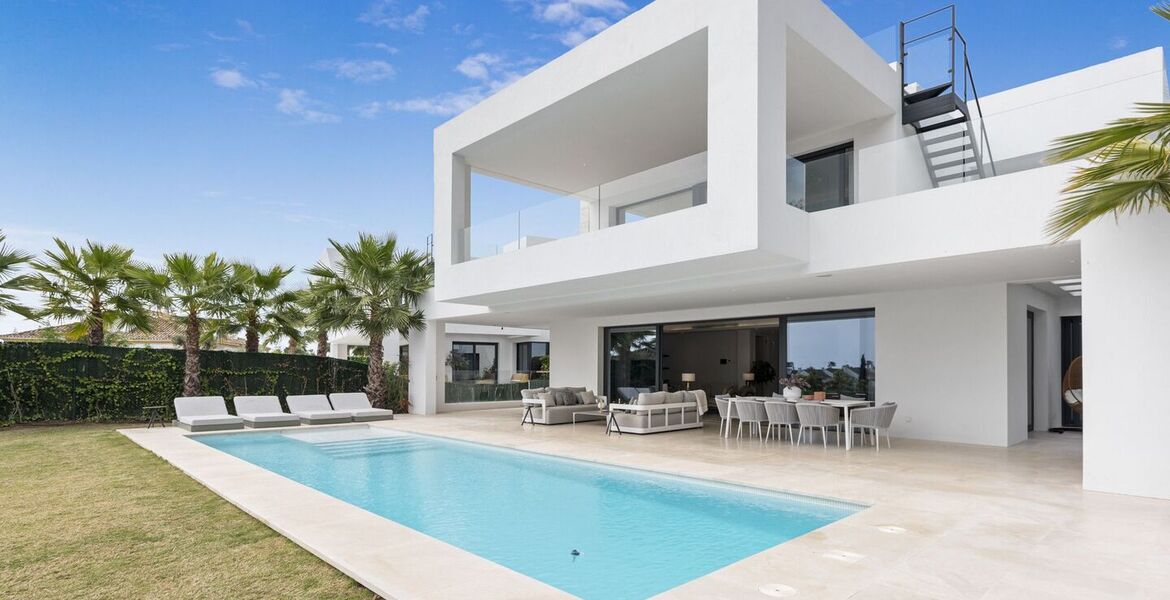 Villa for rent in Estepona