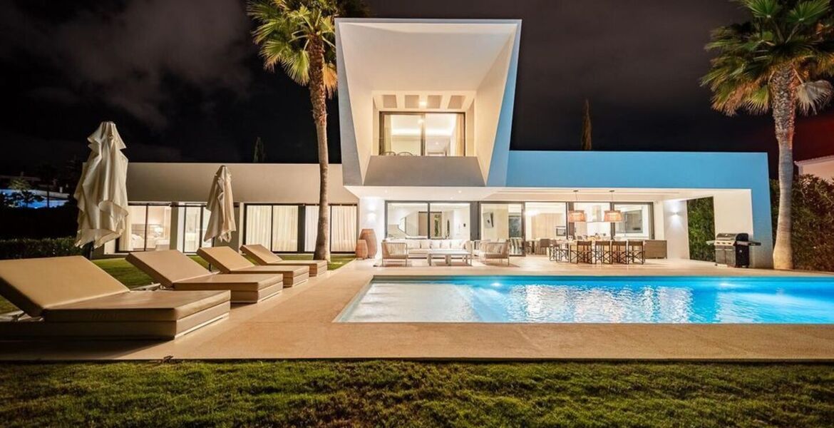 Villa for rent in Estepona