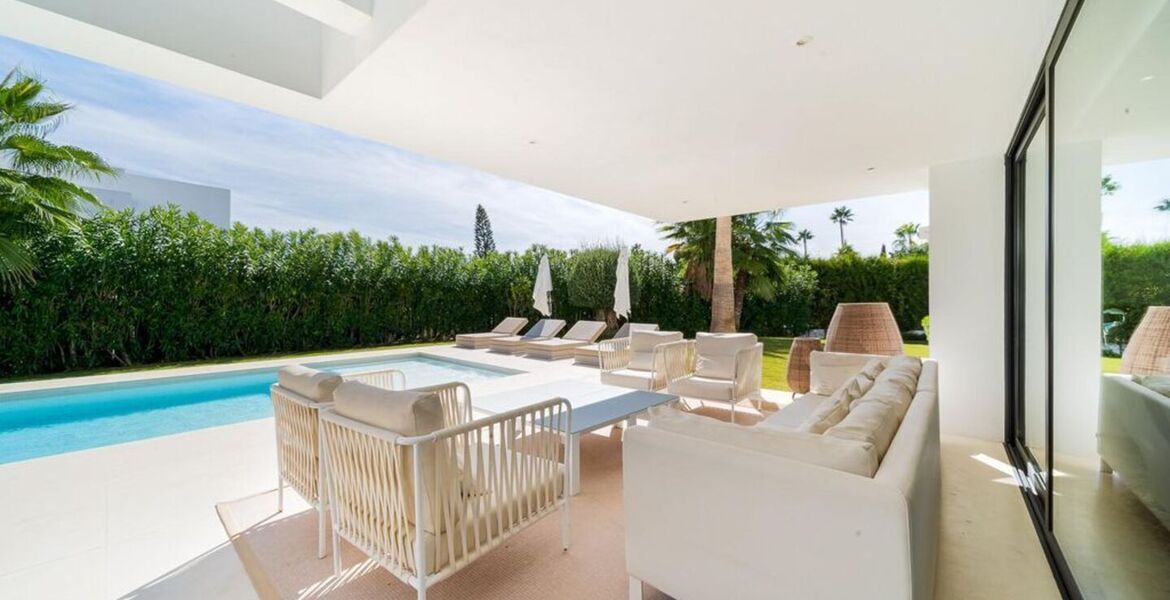 Villa for rent in Estepona