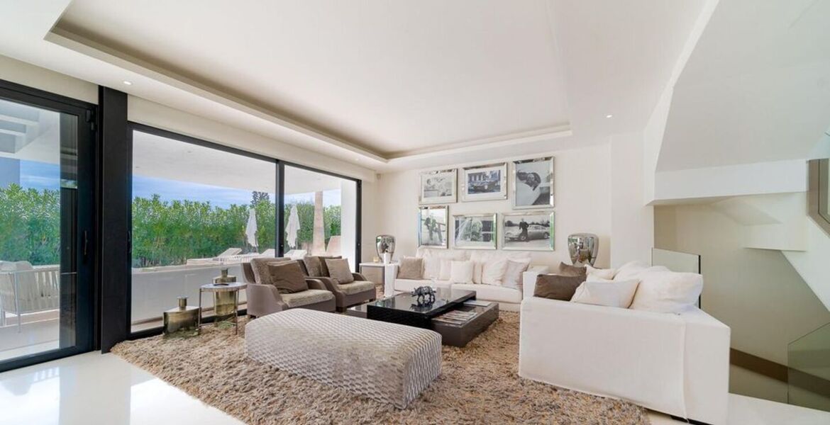 Villa for rent in Estepona