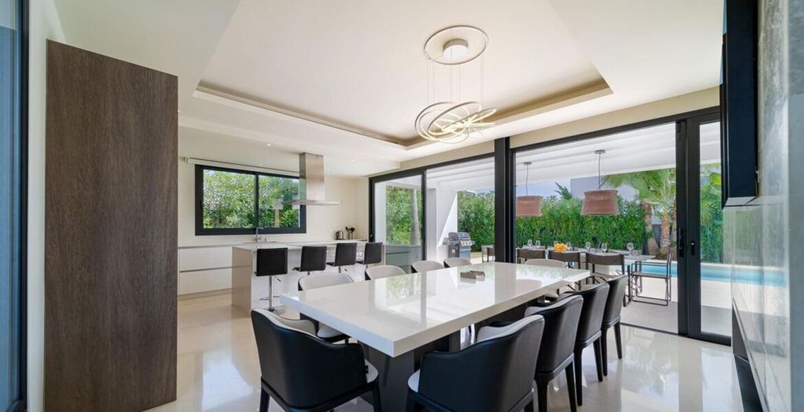Villa for rent in Estepona