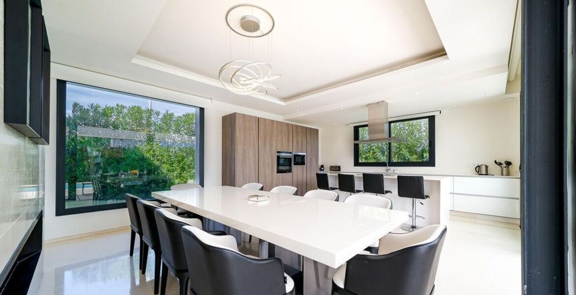 Villa for rent in Estepona