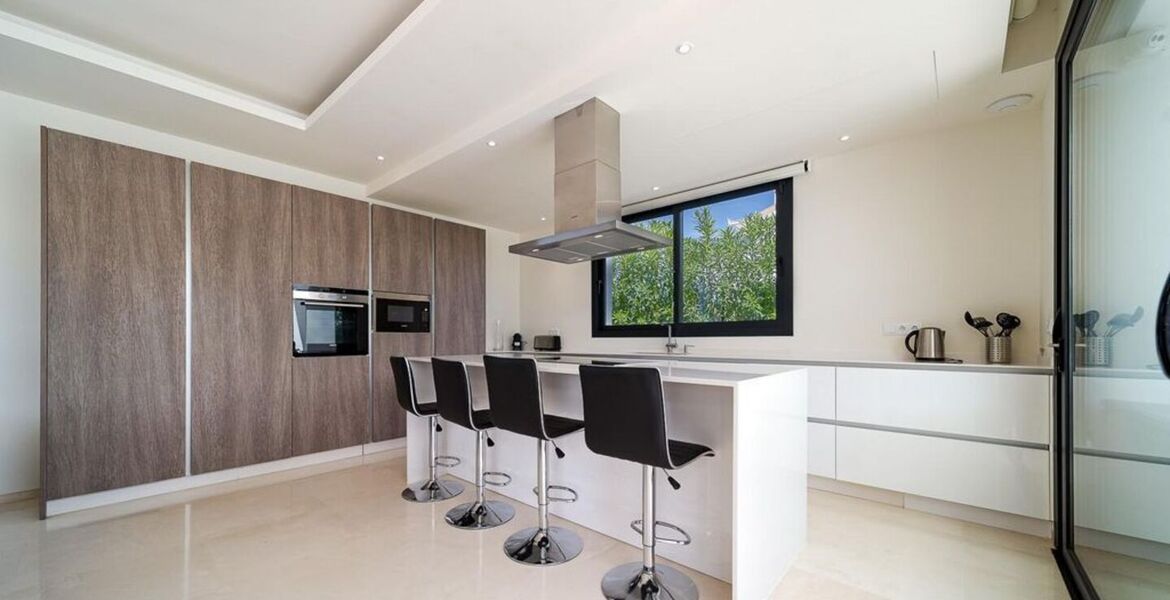 Villa for rent in Estepona