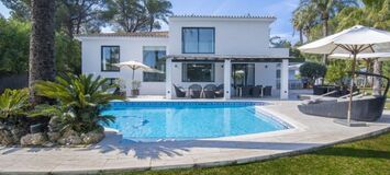 Villa de luxe à Nueva Andalucia avec piscine chauffée