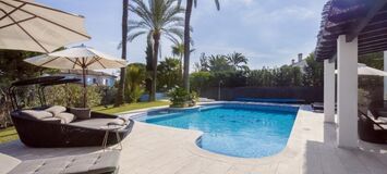 Villa de luxe à Nueva Andalucia avec piscine chauffée
