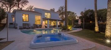Villa de luxe à Nueva Andalucia avec piscine chauffée