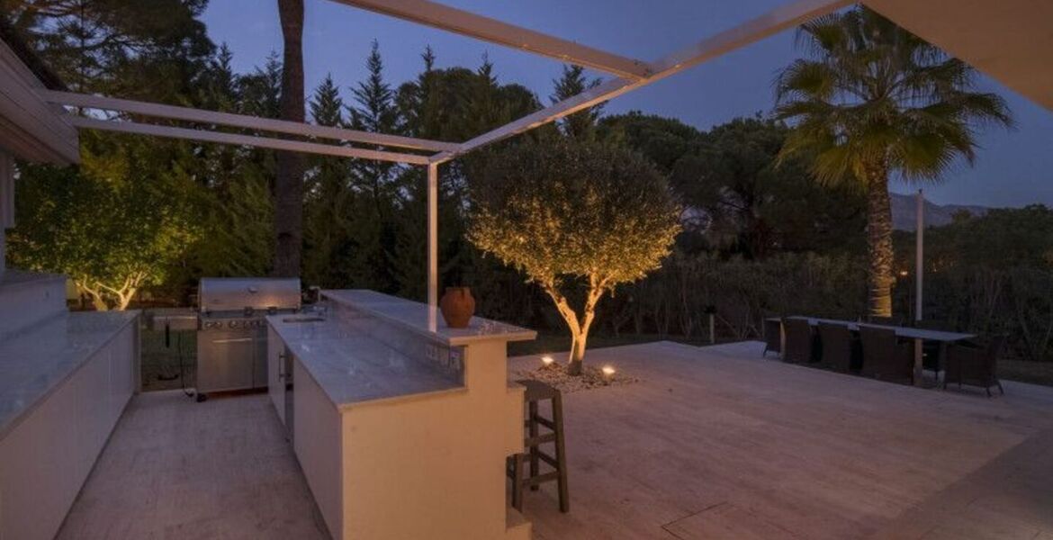Villa de luxe à Nueva Andalucia avec piscine chauffée