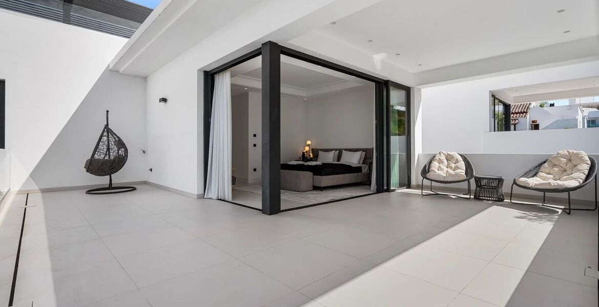 Modern 4-Bedroom Villa in Rio Verde with Private Pool