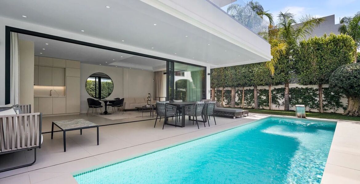 Modern 4-Bedroom Villa in Rio Verde with Private Pool