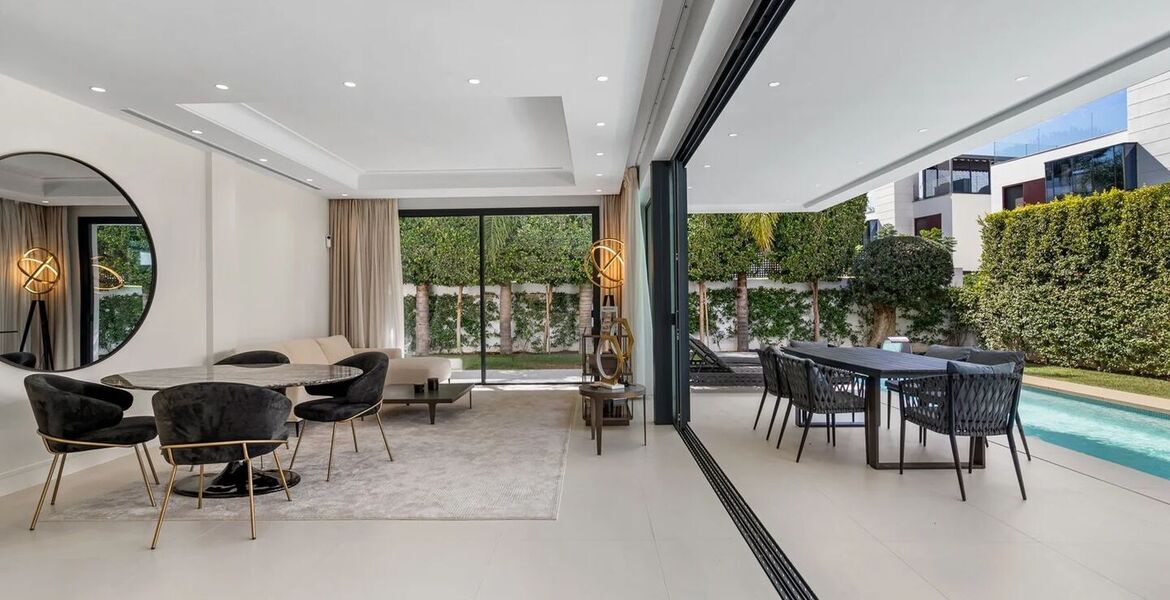 Modern 4-Bedroom Villa in Rio Verde with Private Pool