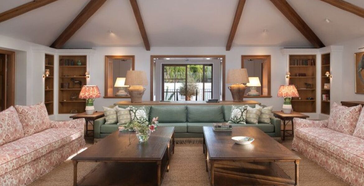 Villa de lujo en la Milla de Oro de Marbella con piscina