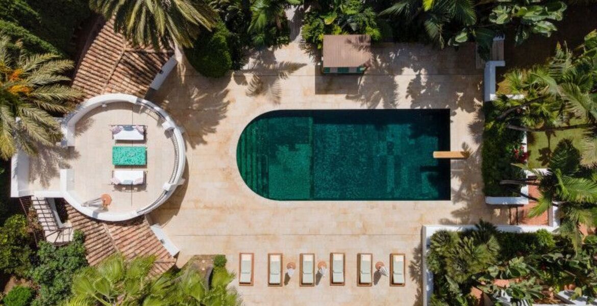 Villa de lujo en la Milla de Oro de Marbella con piscina